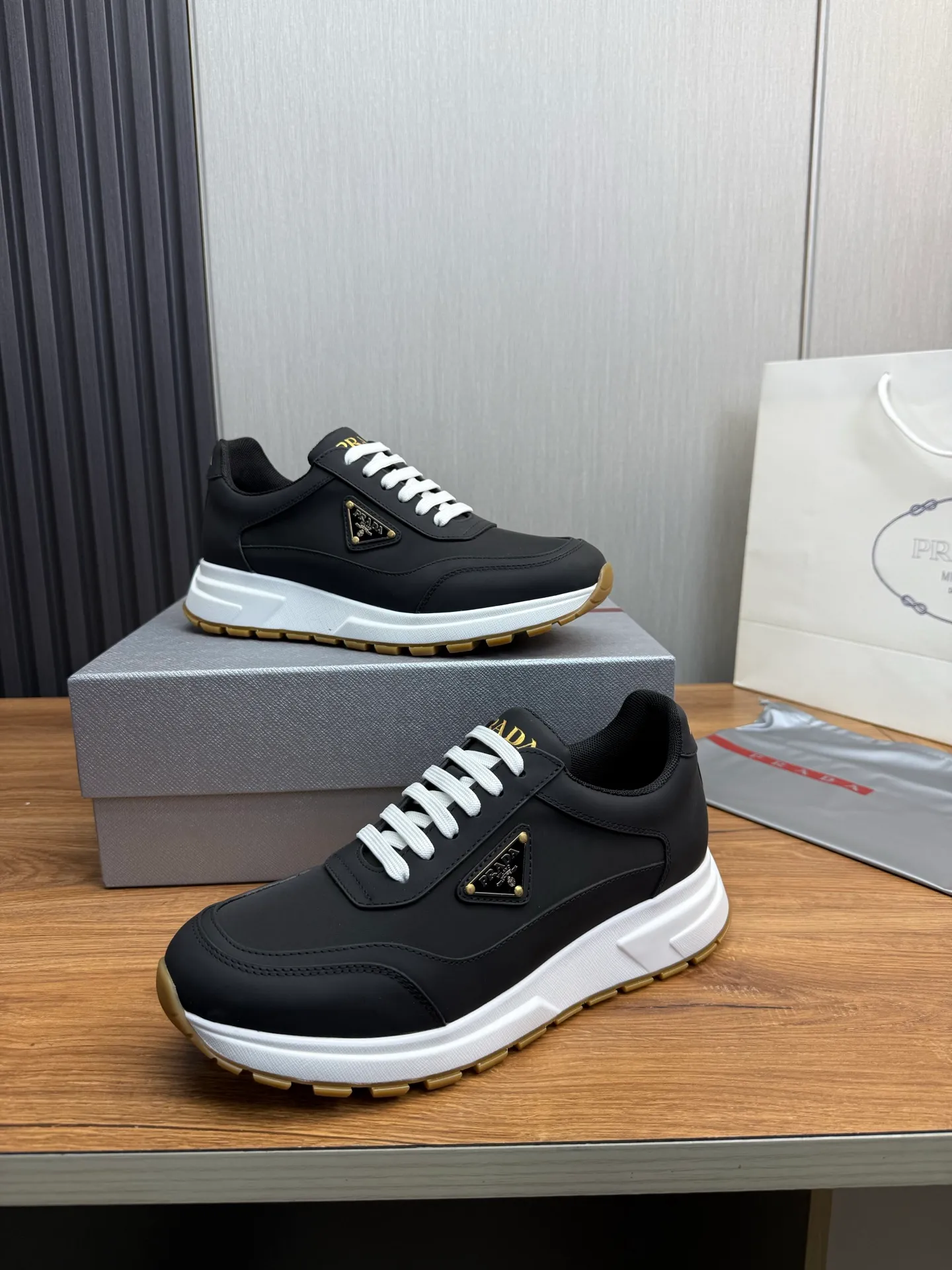 Men's shoes 💰580💰 [PRADA] Popular men's shoes shipped 👏Official website synchronization ⬆️Original cowhide fabric + cowhide lining, 1⃣️:1⃣️reproduction, original sole, 38-45 (45. Customized, non-refundable)